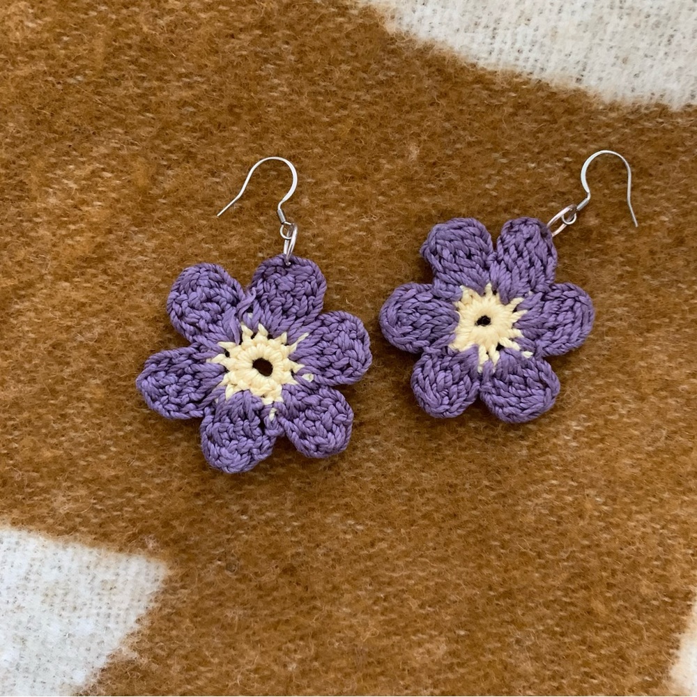 HANDMADE Crochet Flower Earrings - Picture 5 of 8